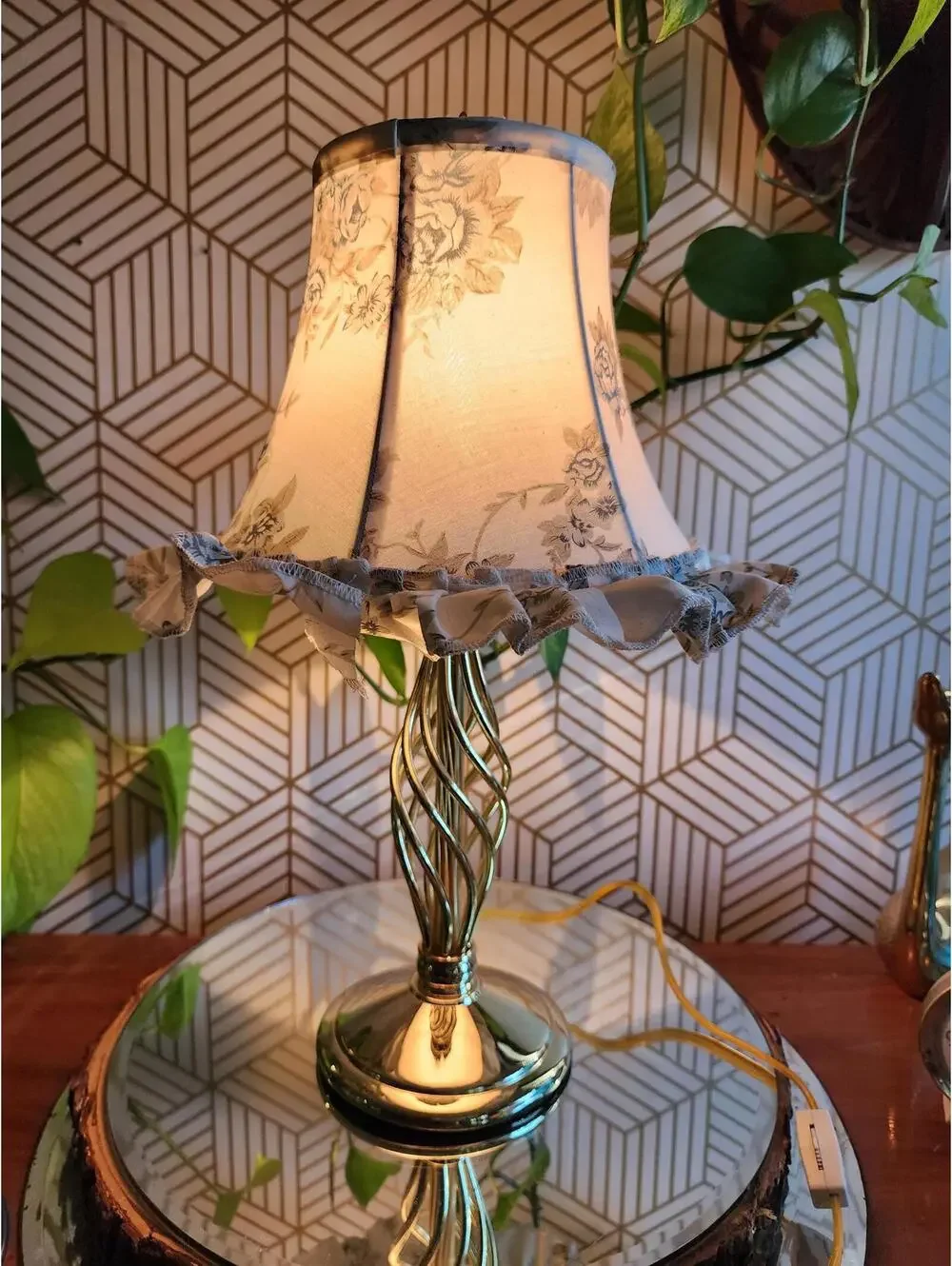 Vintage Gold Twisted Brass Accent Lamp 17